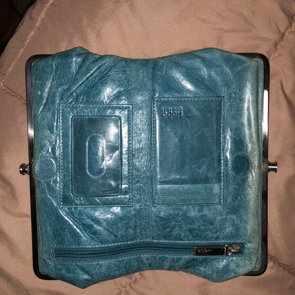 Lauren Hobo Wallet - Picture 4 of 4